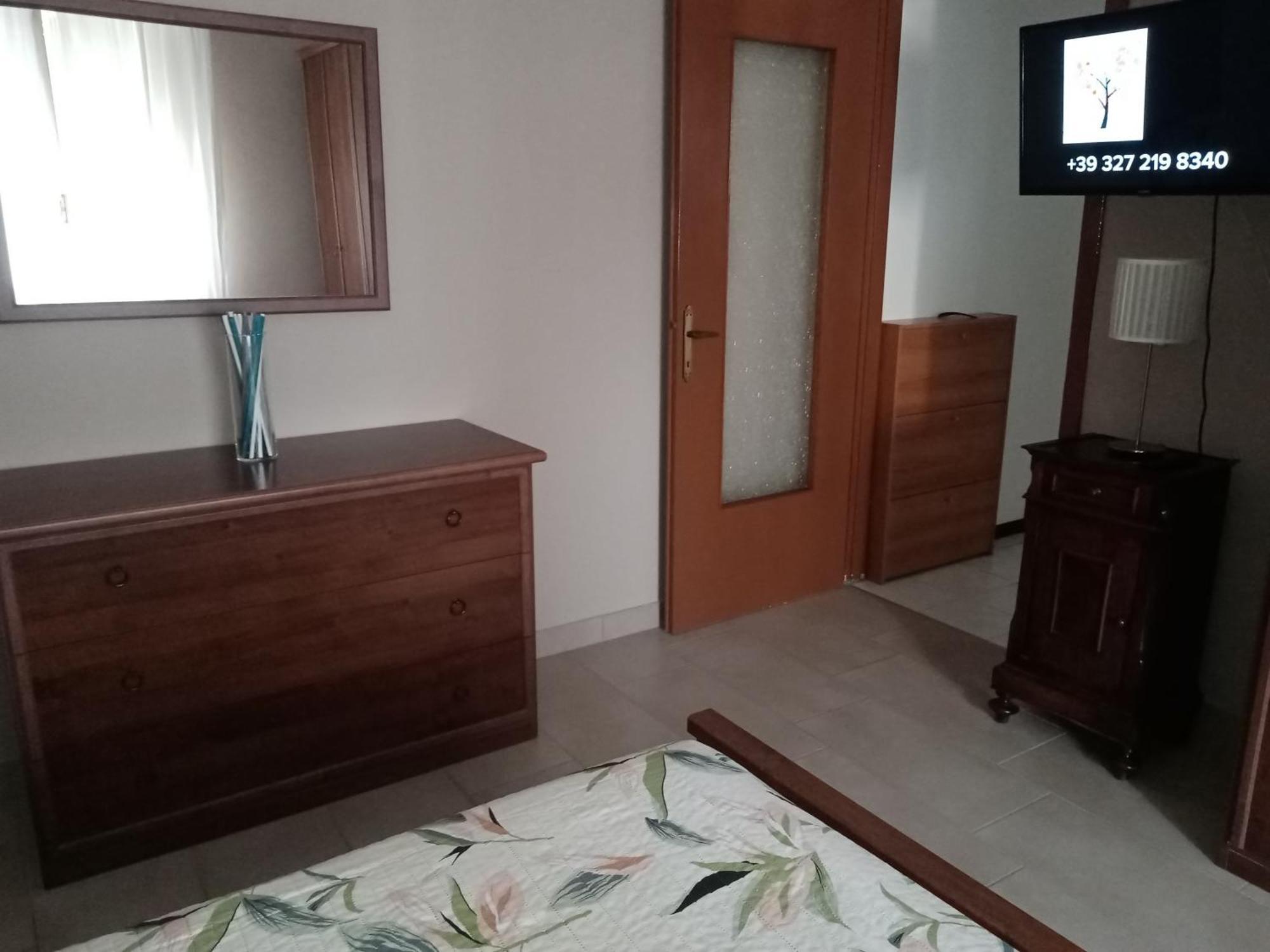 פיאצ'נצה "Casa Sofia" Appartamento Raffalda Zona Clinica מראה חיצוני תמונה